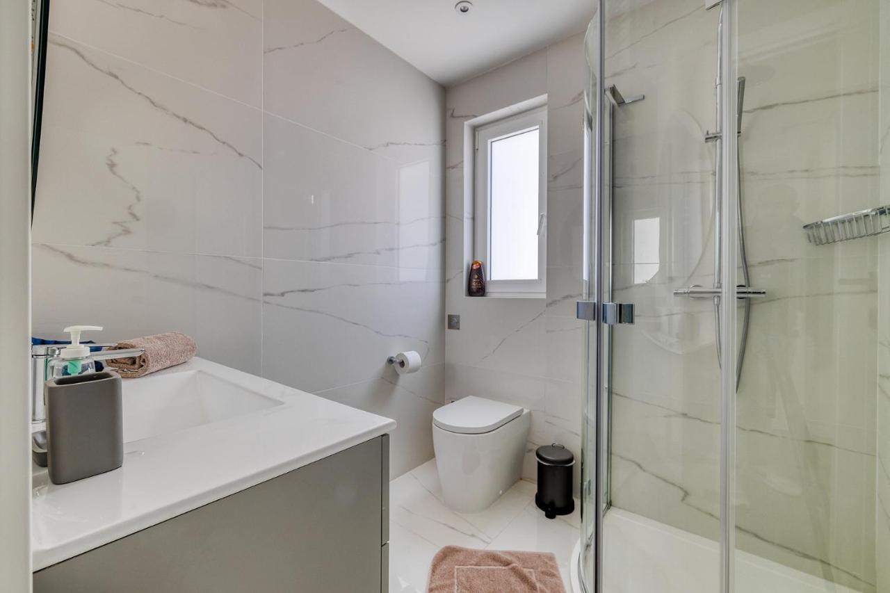 Stunning 3Br Apartment With Marina Views Ta Xbiex Kültér fotó